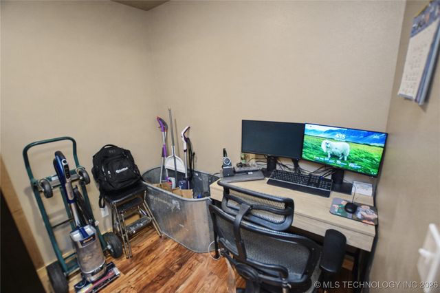 9754 N 510 Road, Tahlequah, OK 74464