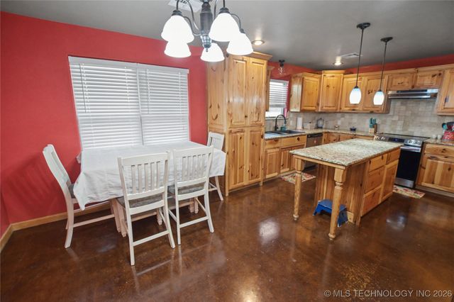 9754 N 510 Road, Tahlequah, OK 74464