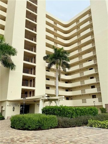 15 Bluebill AVE # 206, Naples, FL 34108