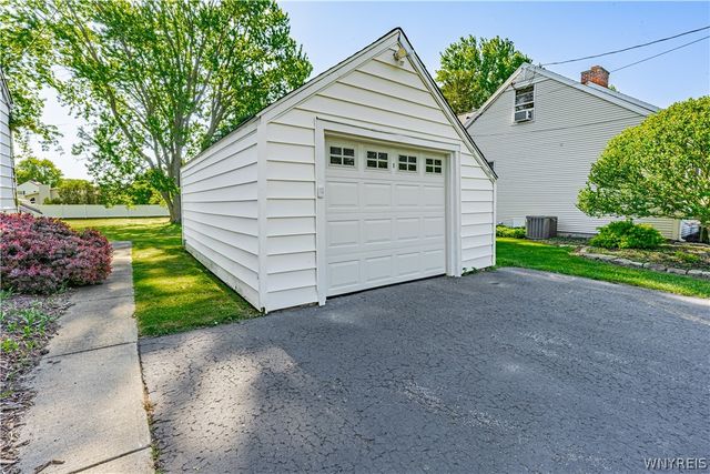 5685 Locust Street Extension, Lockport Town, NY 14094