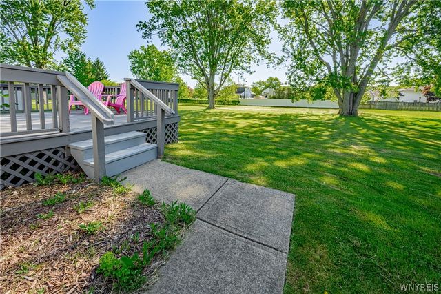5685 Locust Street Extension, Lockport Town, NY 14094