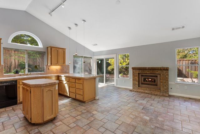 3301 El Valle Way, Antelope, CA 95843