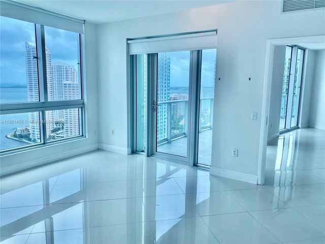 300 S Biscayne Blvd 2710, Miami, FL 33131