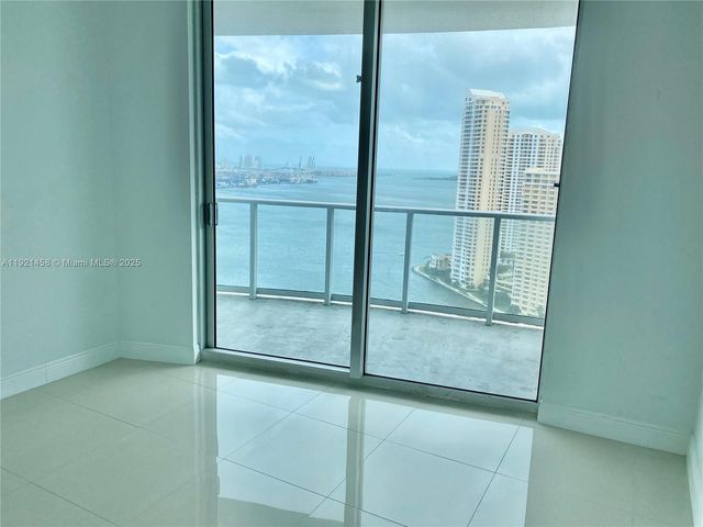 300 S Biscayne Blvd 2710, Miami, FL 33131