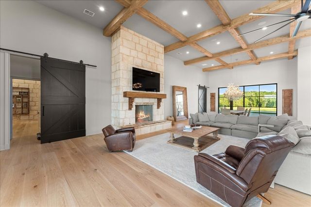 18245 W Fm 16 W, Lindale, TX 75771