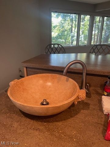 17571 Merry Oaks Trail, Chagrin Falls, OH 44023