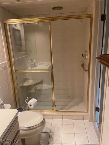 17571 Merry Oaks Trail, Chagrin Falls, OH 44023