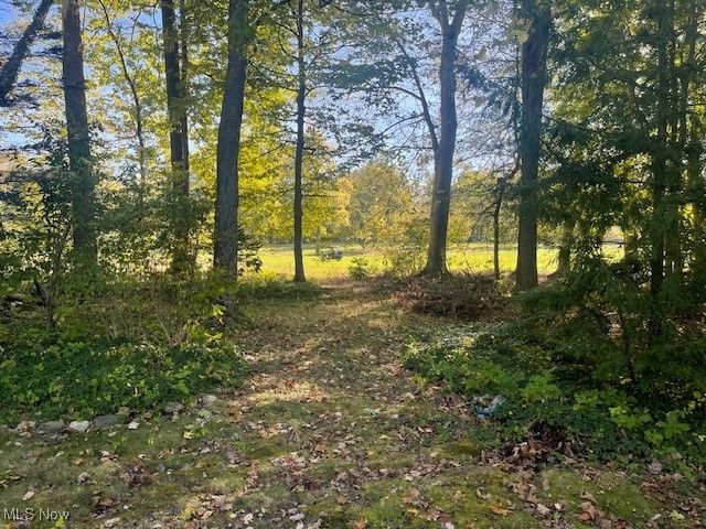 17571 Merry Oaks Trail, Chagrin Falls, OH 44023