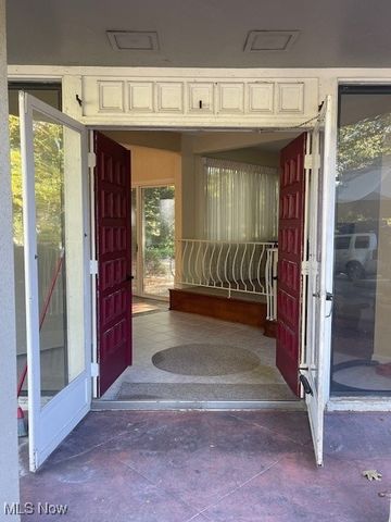 17571 Merry Oaks Trail, Chagrin Falls, OH 44023