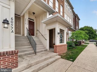 6055-A WICKER LN #127, Centreville, VA 20121