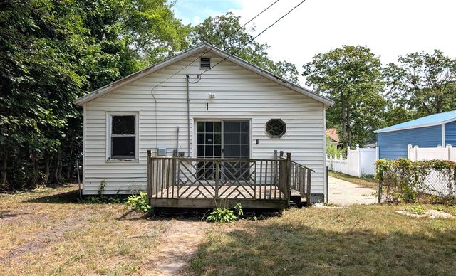 2333 Leahy Street, Muskegon, MI 49444