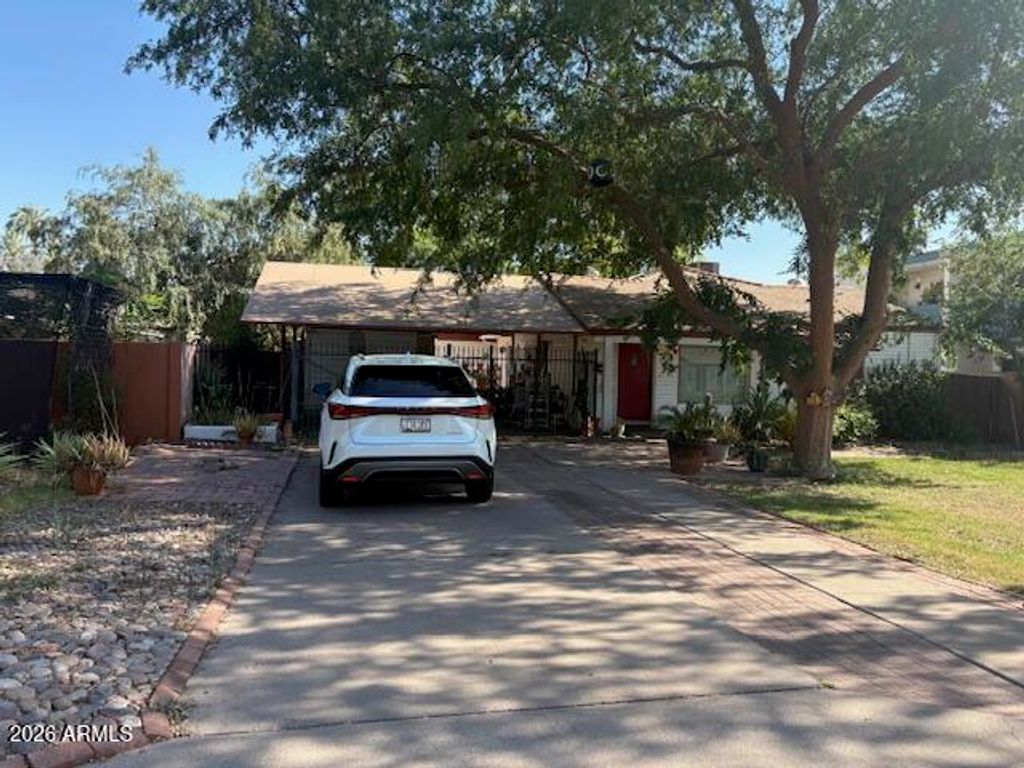 Image 1 of property listing at 1011 E COLTER Street, Phoenix, AZ 85014