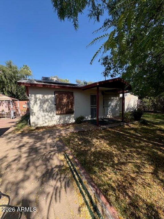 Image 6 of property listing at 1011 E COLTER Street, Phoenix, AZ 85014