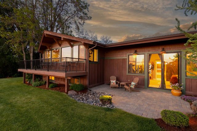 2076 SW 58th Street, Redmond, OR 97756