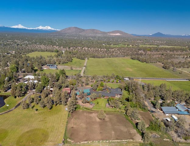 2076 SW 58th Street, Redmond, OR 97756