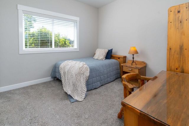 2076 SW 58th Street, Redmond, OR 97756