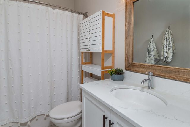 2076 SW 58th Street, Redmond, OR 97756