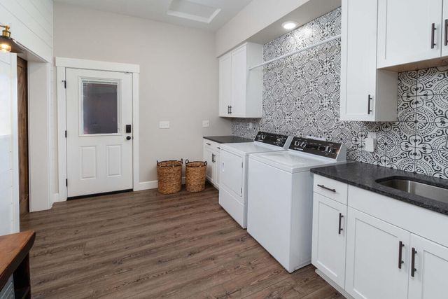 2076 SW 58th Street, Redmond, OR 97756