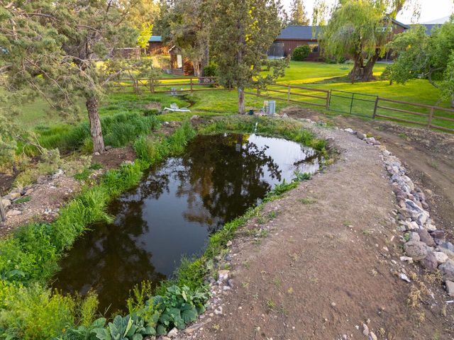 2076 SW 58th Street, Redmond, OR 97756