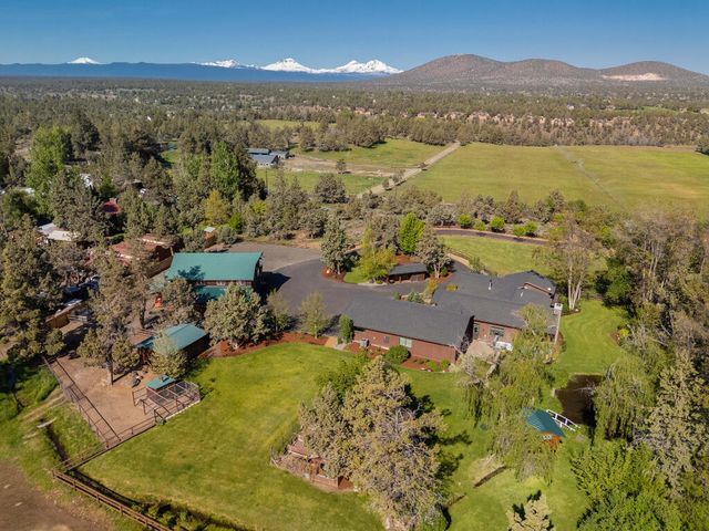 2076 SW 58th Street, Redmond, OR 97756