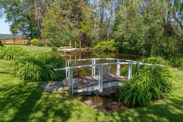 2076 SW 58th Street, Redmond, OR 97756