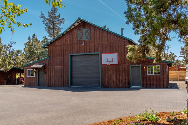 2076 SW 58th Street, Redmond, OR 97756