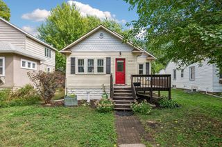 862 21st Avenue SE, Minneapolis, MN 55414