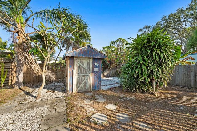 7795 WRIGHT AVENUE, Sarasota, FL 34231