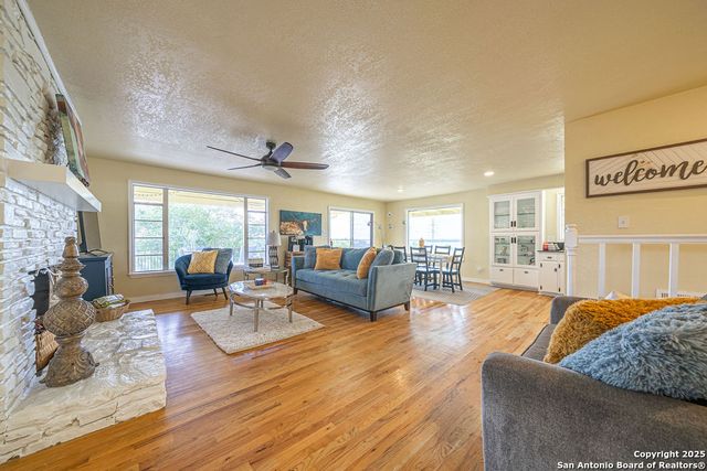 100 kings, Horseshoe Bay, TX 78657