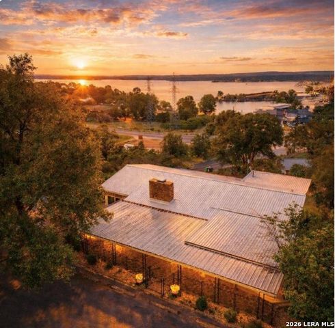 100 kings, Horseshoe Bay, TX 78657