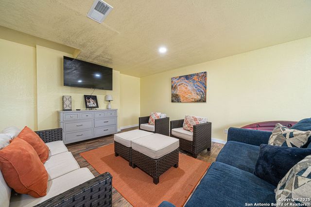 100 kings, Horseshoe Bay, TX 78657