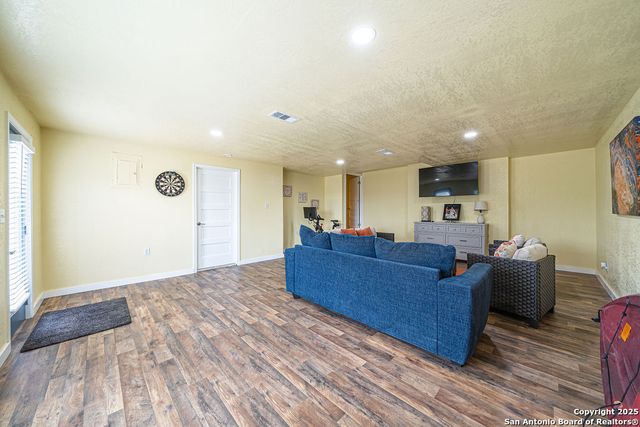 100 kings, Horseshoe Bay, TX 78657