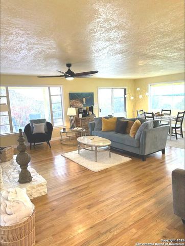 100 kings, Horseshoe Bay, TX 78657