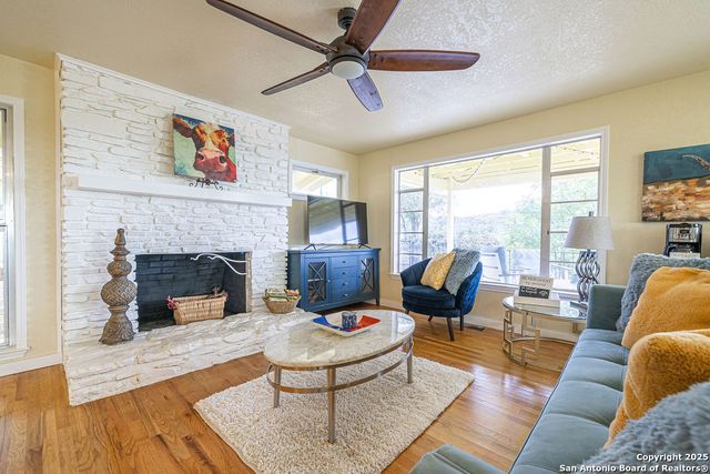 100 kings, Horseshoe Bay, TX 78657