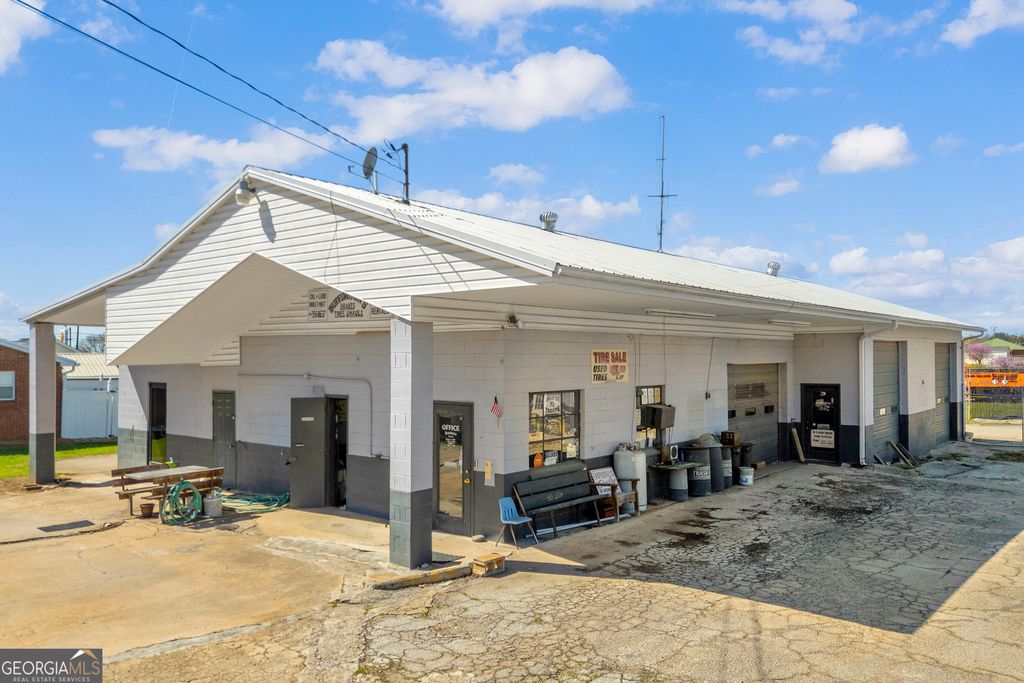 110 Maurice Way, Lavonia, GA 30553 — exterior