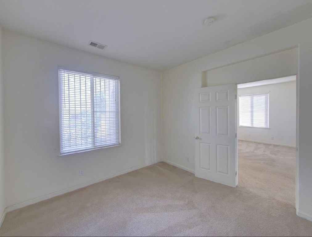 Image 8 of property listing at 2312 S Bush Avenue, Fresno, CA 93727