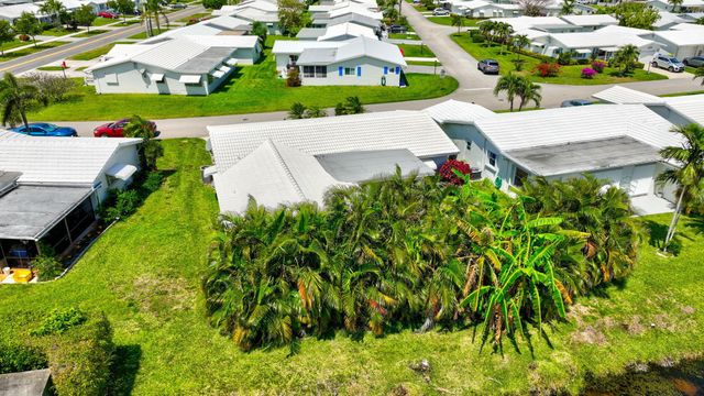 1702 SW 14th Avenue, Boynton Beach, FL 33426