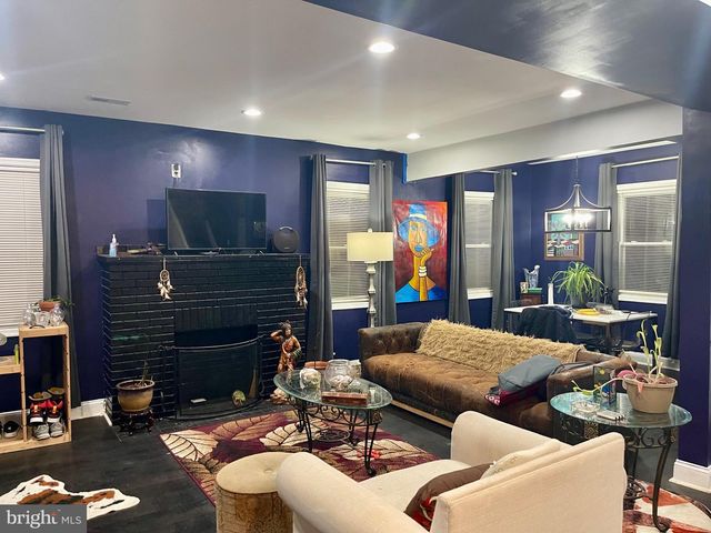 4104 CHATHAM RD, Baltimore, MD 21207