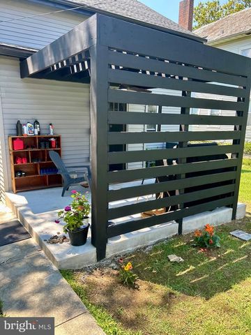 4104 CHATHAM RD, Baltimore, MD 21207