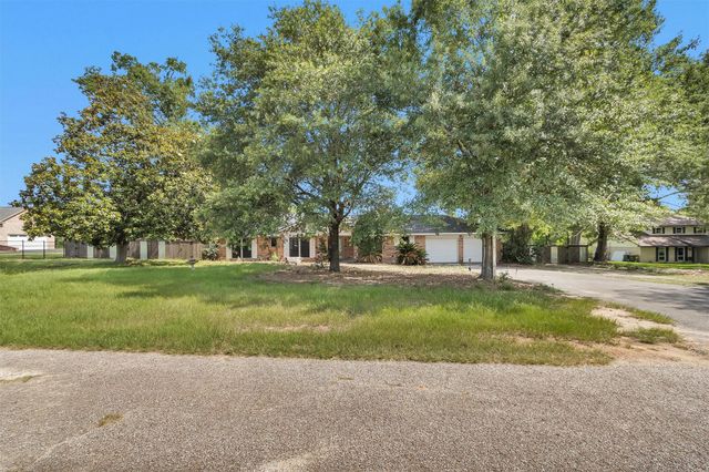 11580 Calfee Road, Conroe, TX 77304
