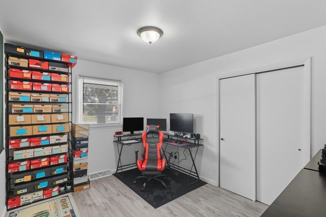7701 Whitcomb Street, Merrillville, IN 46410