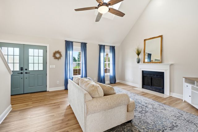 104 Brookview Cir, Goodlettsville, TN 37072
