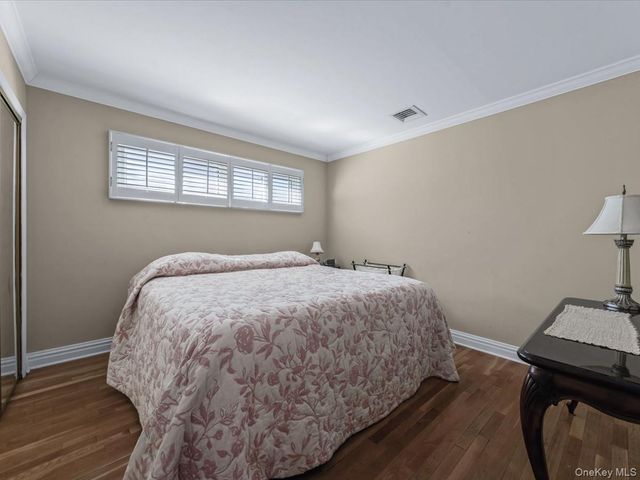 37 Berkshire Road, Yonkers, NY 10710