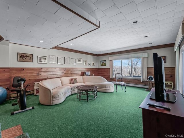 37 Berkshire Road, Yonkers, NY 10710