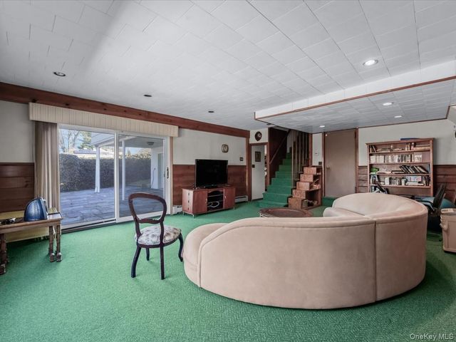 37 Berkshire Road, Yonkers, NY 10710