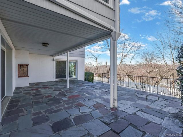 37 Berkshire Road, Yonkers, NY 10710