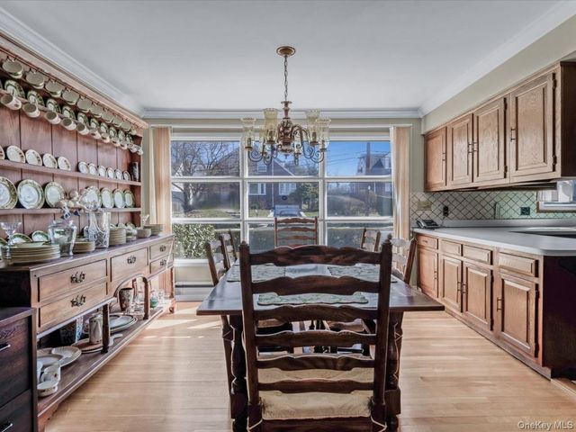 37 Berkshire Road, Yonkers, NY 10710