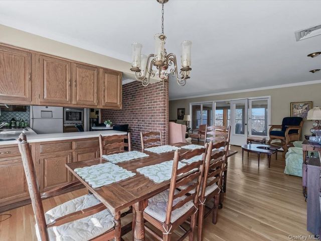 37 Berkshire Road, Yonkers, NY 10710