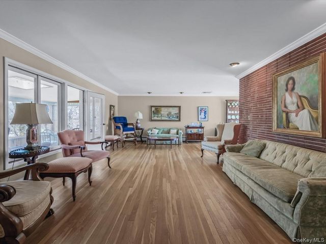 37 Berkshire Road, Yonkers, NY 10710