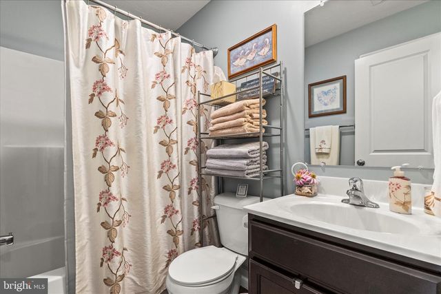 66 AYRSHIRE DR, Hanover, PA 17331
